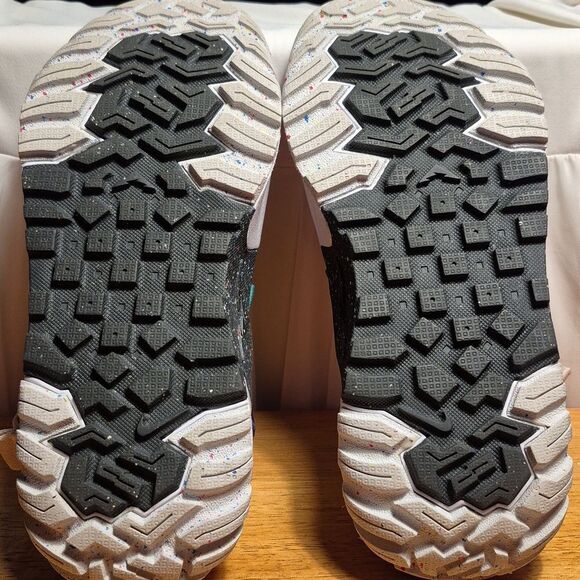 Nike Size 7 Athletic Sandals - New main image 4